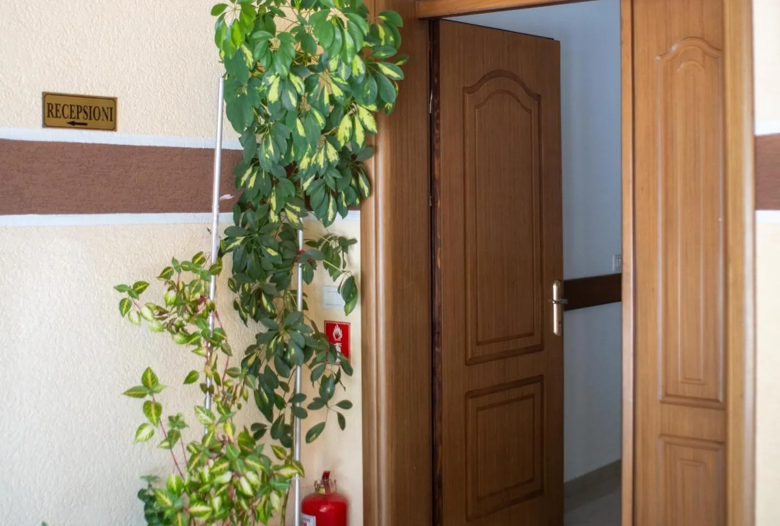Hotel Skrapari  Corovode